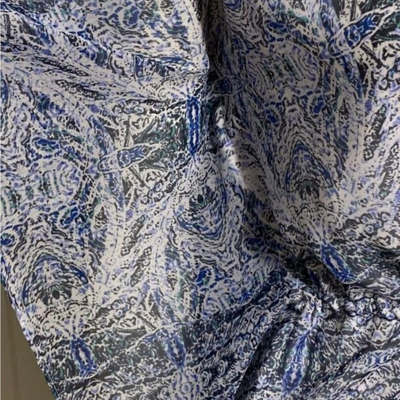 BCBGeneration Dark Wave Wing Sleeve Drawstring V Neck Romper Blue/Black Size S - Picture 4 of 9